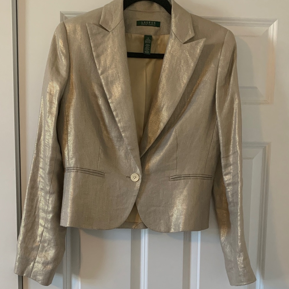 NWT Ralph Lauren gold jacket size 8. Single button closure.